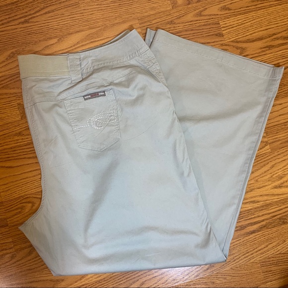 Avenue Sighature Chino NWOT Pants Size 28 Tall - Picture 1 of 7